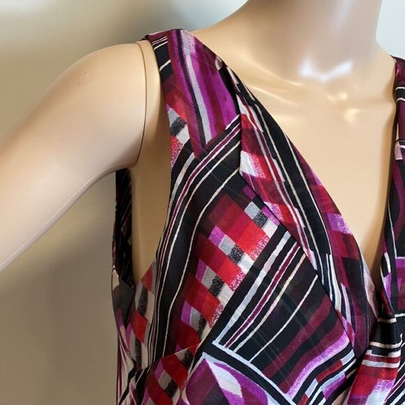 White House Black Market sleeveless geo print faux wrap blouse size XS - Picture 2 of 7
